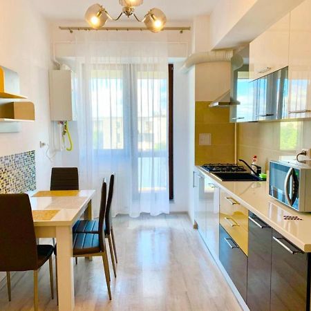 Karina New Flat Near Palas Mall ヤシ エクステリア 写真